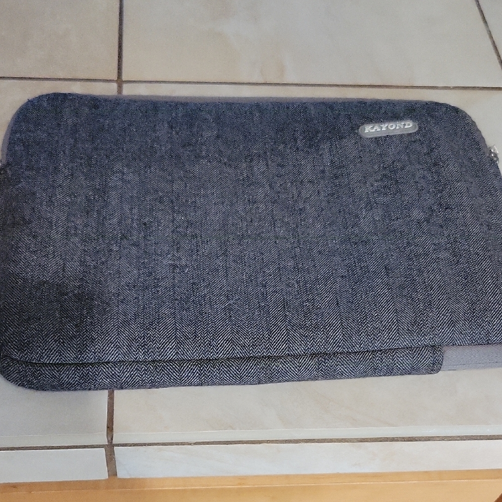 Kayond Black Gray Herringbone Padded Computer Case Sleeve 15-15.6in